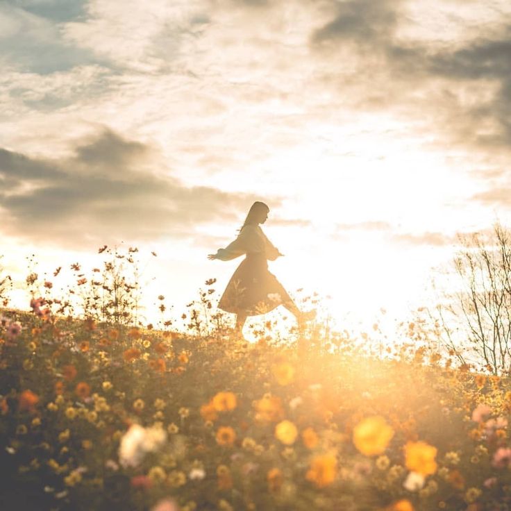 Mengenal Konsep Law of Attraction dan Bagaimana Cara Menerapkannya di Kehidupan Kita?